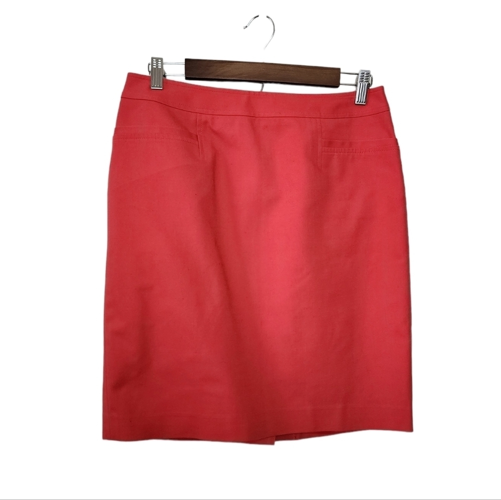 Halogen  Salmon Color Fully lined Front Pockets Women's Pencil Skirt Size 8